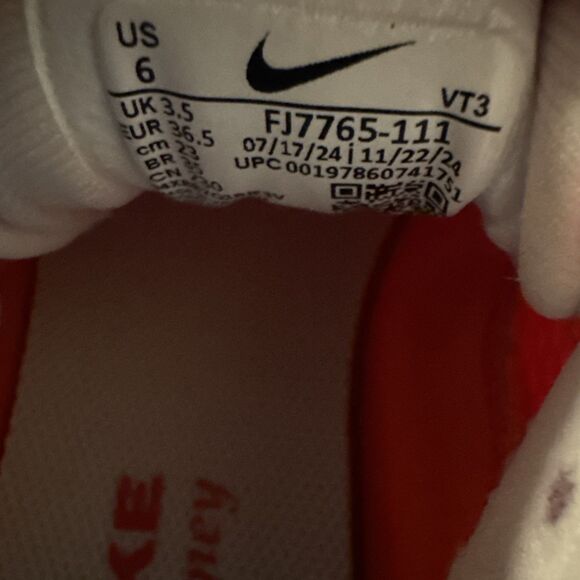 Nike Journey Run Women's SIZE 6 White Lt Crimson NEW Running Shoes FJ7765-111 - Picture 7 of 7